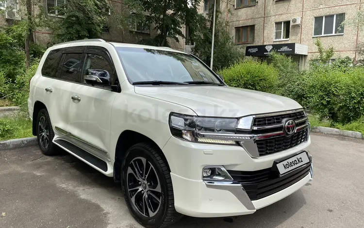 Toyota Land Cruiser 2021 года за 37 900 000 тг. в Алматы