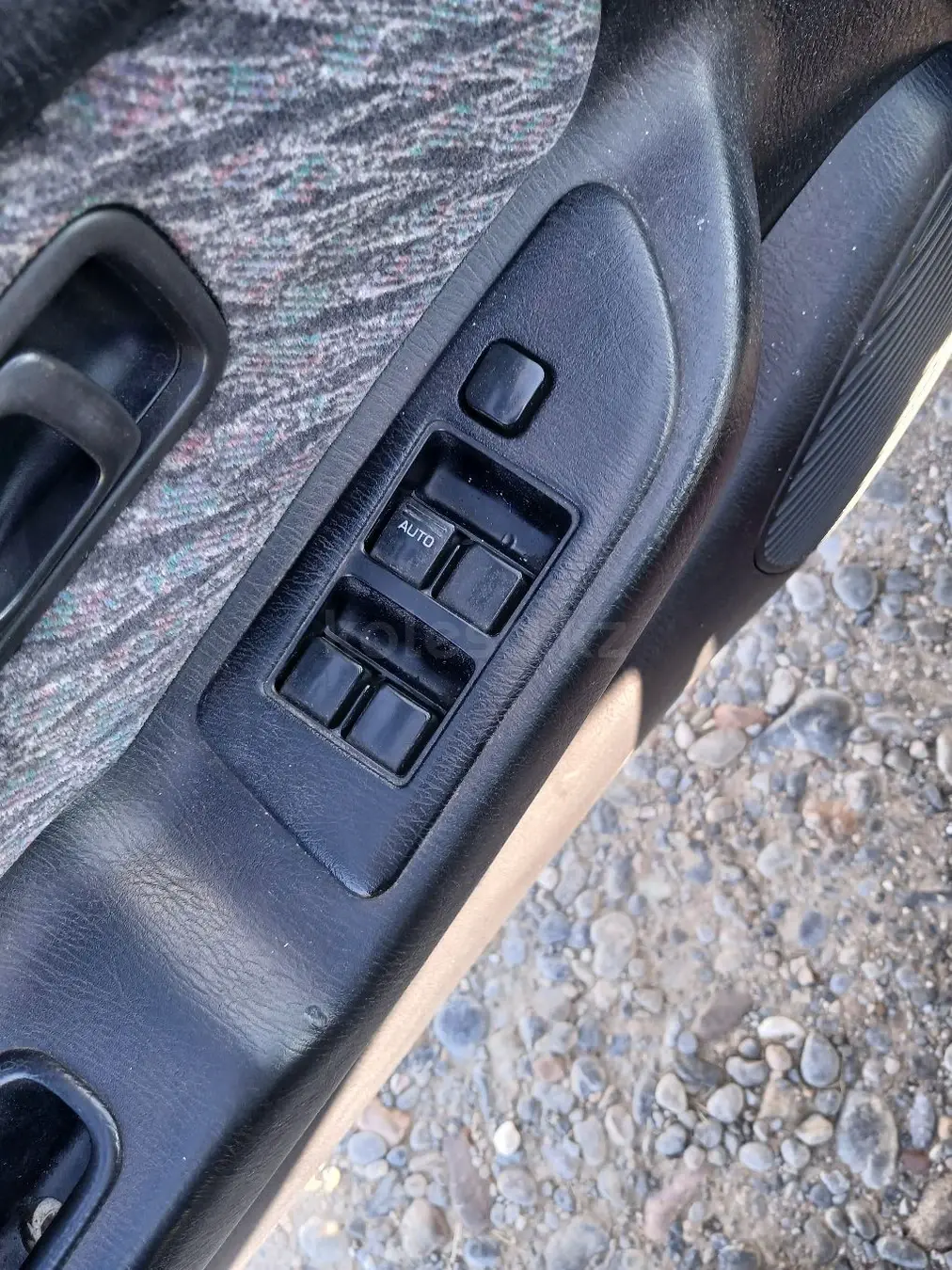 Nissan Almera, 1997