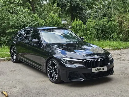 BMW 530 2020 года за 23 000 000 тг. в Алматы – фото 2
