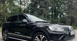 Volkswagen Touareg 2018 года за 21 750 000 тг. в Алматы