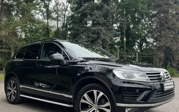 Volkswagen Touareg 2018 годаfor18 000 000 тг. в Алматы