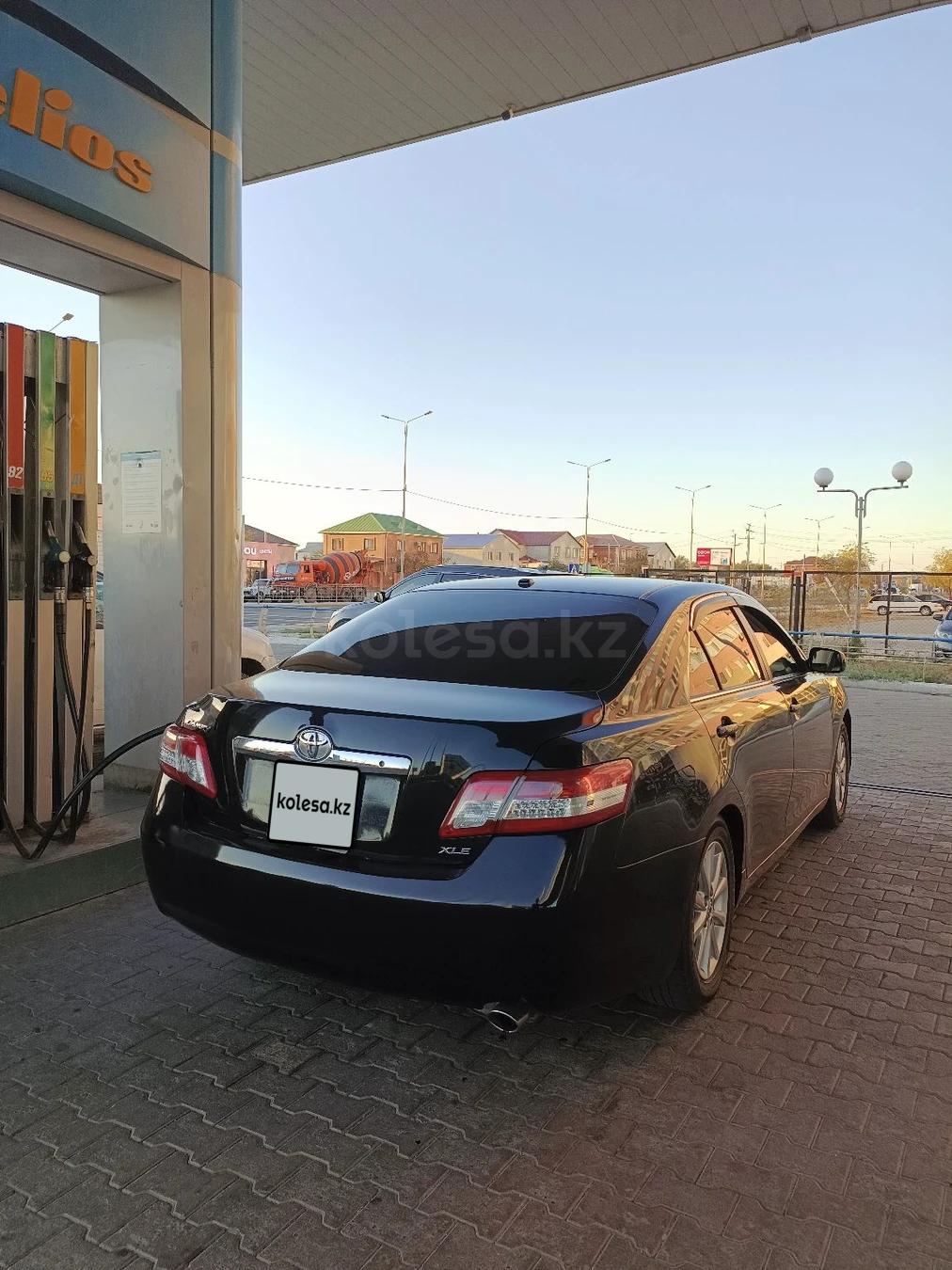 Toyota Camry 2010 г.