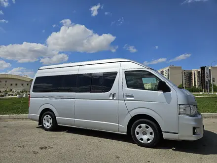 Toyota HiAce с водителем в Атырау – фото 2