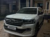Toyota Land Cruiser 2018 года за 41 000 000 тг. в Алматы – фото 3