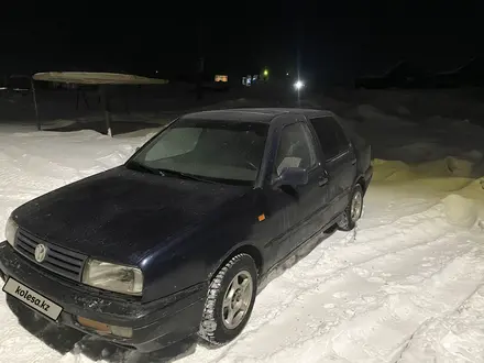 Volkswagen Vento 1992 года за 800 000 тг. в Усть-Каменогорск – фото 2