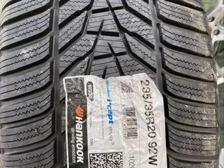 Hankook Winter i* cept evo3 W330 235/35 R20 за 79 500 тг. в Алматы