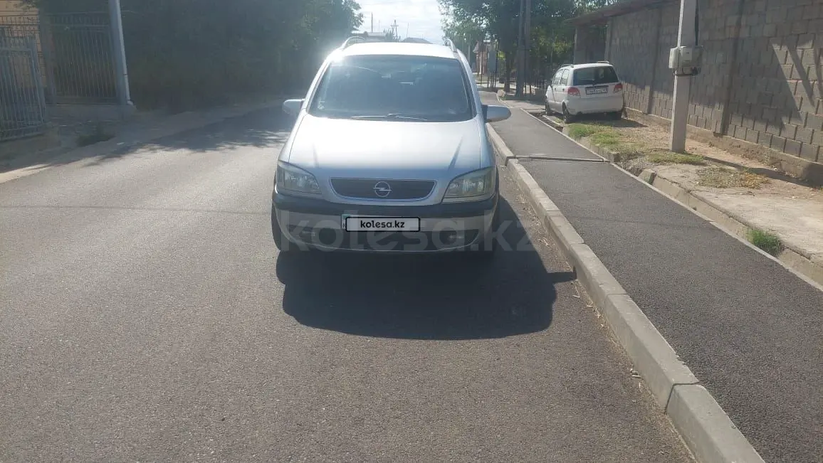 Opel Zafira, 2011