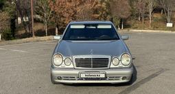 Mercedes-Benz E 55 AMG 1998 года за 6 700 000 тг. в Шымкент – фото 2