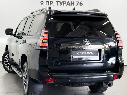 Toyota Land Cruiser Prado 2022 года за 26 650 000 тг. в Астана – фото 2