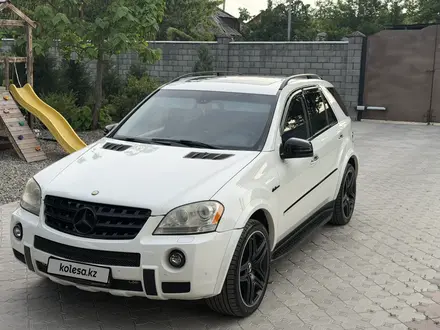 Mercedes-Benz ML 63 AMG 2007 года за 10 000 000 тг. в Алматы – фото 20