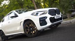 BMW X6 2021 года за 38 000 000 тг. в Тараз – фото 4