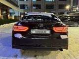 Toyota Camry 2019 года за 14 500 000 тг. в Астана – фото 3