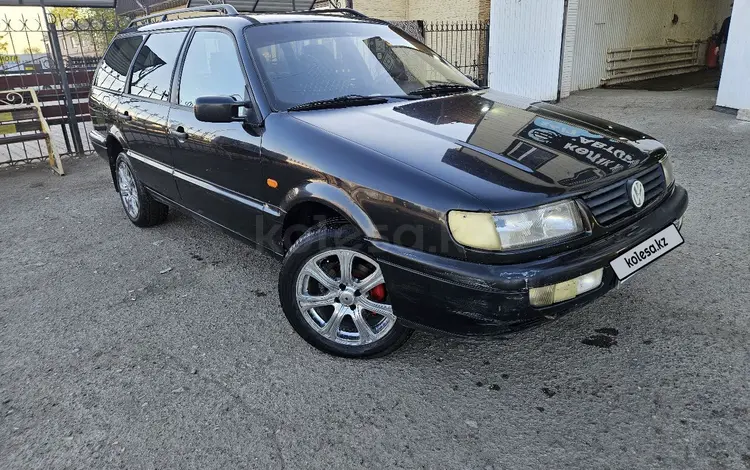 Volkswagen Passat 1995 годаүшін2 000 000 тг. в Уральск