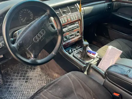 Audi A8 1996 года за 600 000 тг. в Актау – фото 3