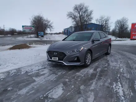 Hyundai Sonata 2018 года за 6 200 000 тг. в Уральск – фото 3