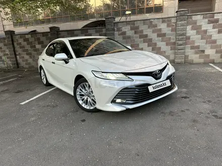 Toyota Camry 2019 года за 16 400 000 тг. в Павлодар