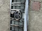 Решетку радиатора с камерой в оригинале за 70 000 тг. в Алматы