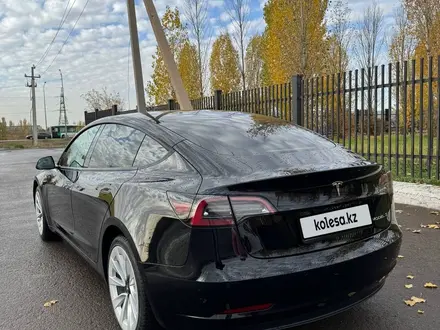 Tesla Model 3 2023 года за 15 500 000 тг. в Алматы – фото 4