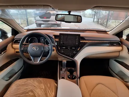 Toyota Camry 2022 года за 18 500 000 тг. в Актау – фото 6