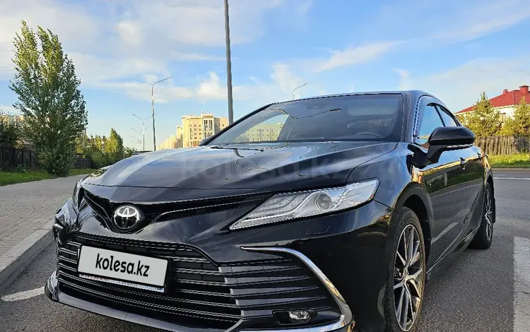 Toyota Camry 2022 года за 15 000 000 тг. в Астана