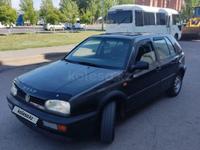 Volkswagen Golf 1993 года за 1 500 000 тг. в Астана