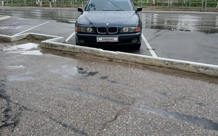 BMW 523 1996 года за 2 850 000 тг. в Байконыр