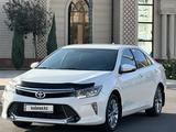 Toyota Camry 2017 года за 13 800 000 тг. в Тараз