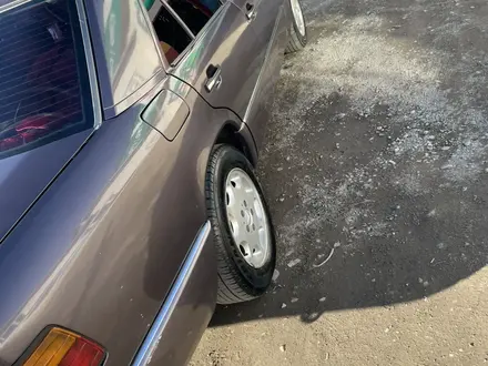 Mercedes-Benz E 230 1990 года за 1 900 000 тг. в Алматы – фото 5