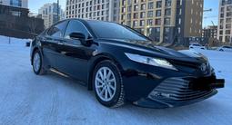 Toyota Camry 2019 года за 14 500 000 тг. в Астана – фото 2