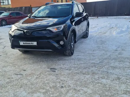 Toyota RAV4 2016 года за 11 800 000 тг. в Актобе – фото 9