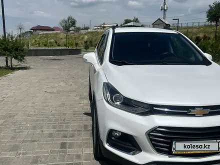 Chevrolet Tracker 2021 года за 6 500 000 тг. в Шымкент – фото 2