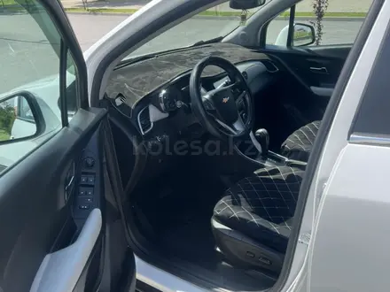 Chevrolet Tracker 2021 года за 6 500 000 тг. в Шымкент – фото 9