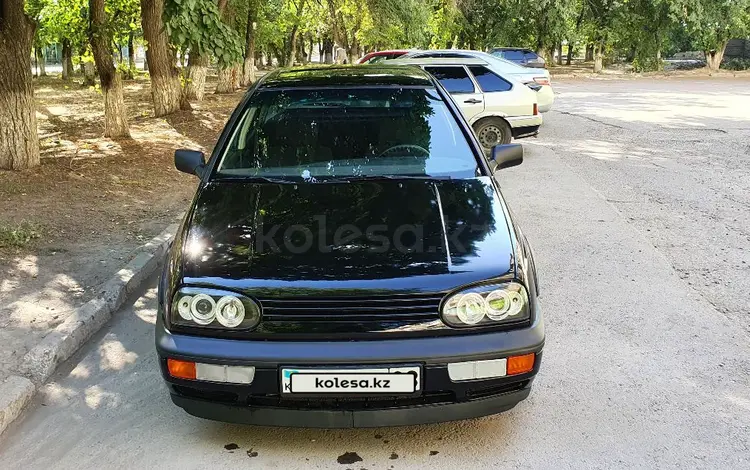 Volkswagen Golf 1993 годаfor2 100 000 тг. в Тараз