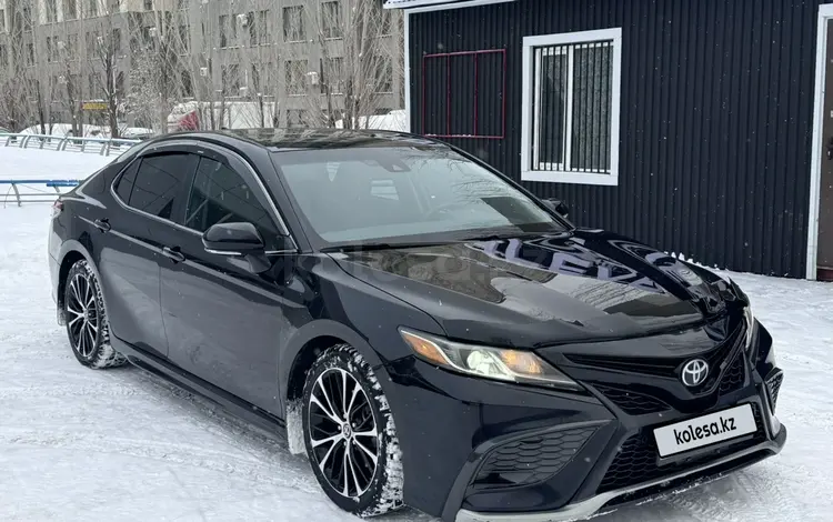 Toyota Camry 2020 года за 11 600 000 тг. в Астана