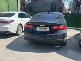 Chevrolet Malibu 2017 года за 7 700 000 тг. в Тараз – фото 2