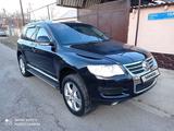 Volkswagen Touareg 2007 года за 5 800 000 тг. в Шымкент – фото 4