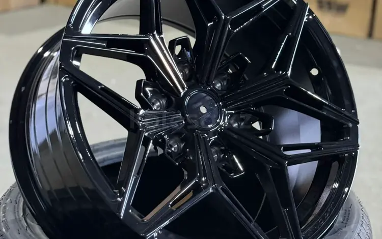 8738 R18 9J ET15 6x139, 7 ЦО 110.1 Gloss Black за 360 000 тг. в Алматы