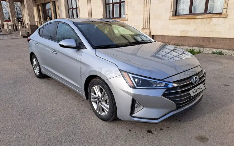 Hyundai Elantra 2019 годаүшін8 200 000 тг. в Алматы