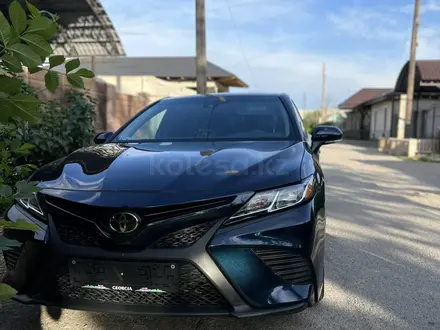 Toyota Camry 2019 года за 9 800 000 тг. в Тараз