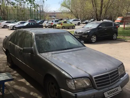 Mercedes-Benz E 300 1993 года за 1 750 000 тг. в Астана – фото 2