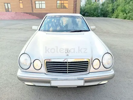 Mercedes-Benz E 200 1998 года за 4 800 000 тг. в Павлодар – фото 4