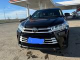 Toyota Highlander 2019 года за 17 300 000 тг. в Семей