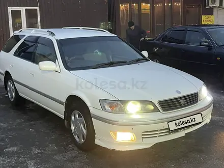 Toyota Mark II Qualis 1998 года за 2 900 000 тг. в Алматы