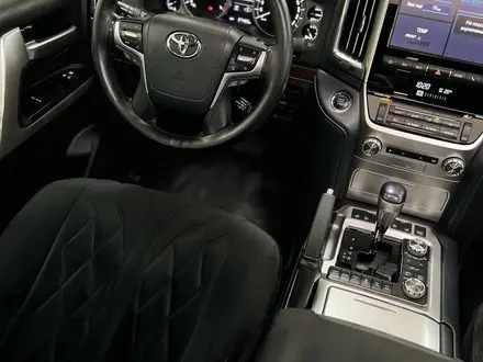 Toyota Land Cruiser 2019 года за 41 000 000 тг. в Шымкент – фото 9