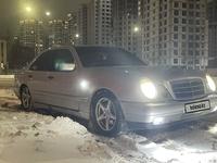 Mercedes-Benz E 200 1998 годаfor3 300 000 тг. в Астана