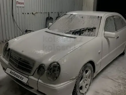 Mercedes-Benz E 230 1995 года за 1 500 000 тг. в Актау – фото 5