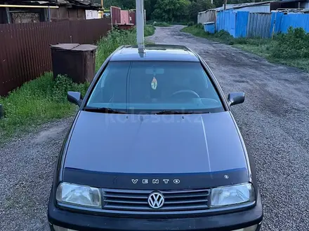 Volkswagen Vento 1993 года за 1 650 000 тг. в Караганда