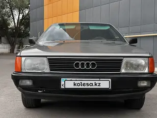 Audi 100
