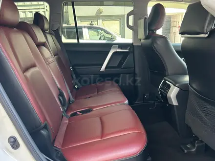 Toyota Land Cruiser Prado Comfort 2019 года за 19 990 000 тг. в Алматы – фото 15
