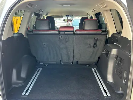 Toyota Land Cruiser Prado Comfort 2019 года за 19 990 000 тг. в Алматы – фото 22